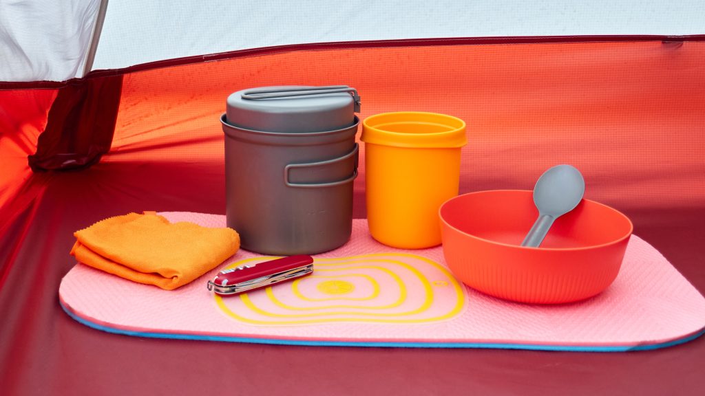 Store Camping Gear